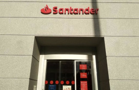ep archivo   una oficina de banco santander en madrid