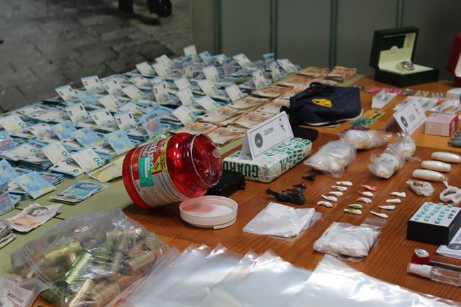 Cantidad de droga y dinero intervenida por la Guardia Civil | EUROPA PRESS ep cantidaddrogadinero intervenidala guardia civil