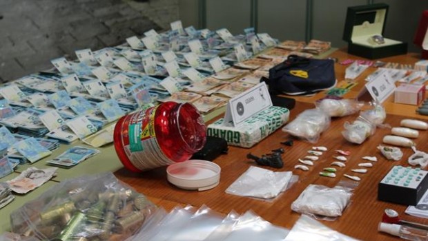 ep cantidaddrogadinero intervenidala guardia civil