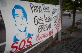 ep detalle de una cartel colocado en pamplona en apoyo al preso etarra patxi ruiz en huelga de