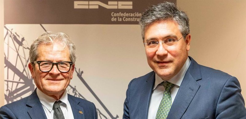 ep el presidente de musaat antonio l marmol izquierda y el presidente de la cnc pedro fernandez alen