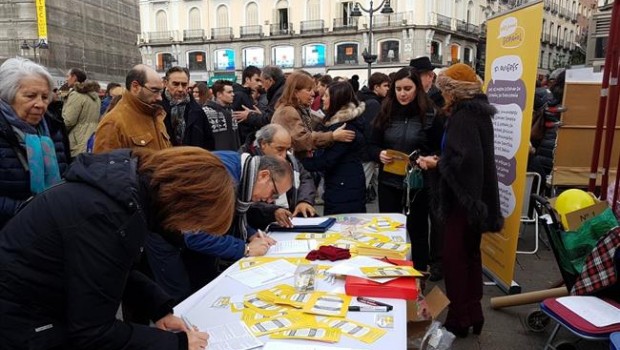 ep hablamos espanol recoge firmasblindarespanolpuertasol