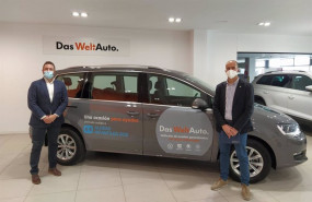 ep imagen de la entrega de los vehiculos
