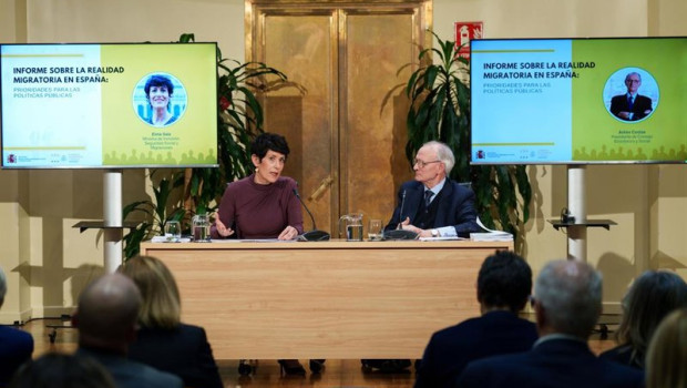 ep la ministra de inclusion seguridad y migraciones elma saiz y el presidente del consejo economico