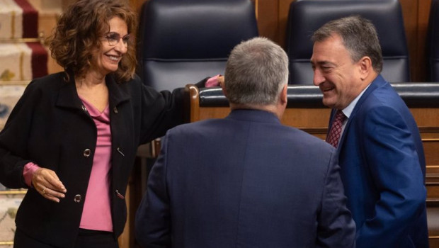 ep la vicepresidenta segunda y ministra de hacienda maria jesus montero y el portavoz del pnv aitor