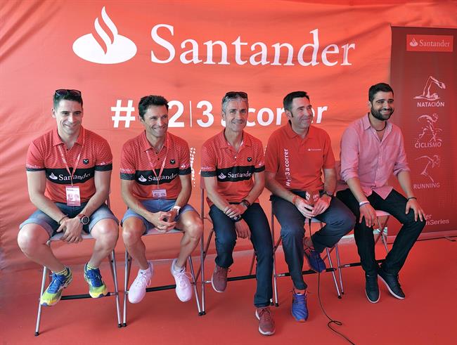Martín Fiz desvela su equipo para competir este domingo en el Santander | SANTANDER TRIATHLON SERIES MADRID ep martin fiz desvelaequipocompetirdomingosantander