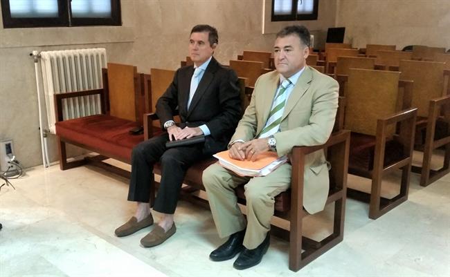 Matas Y Ballester En El Banquillo | Europa Press ep matasballesterbanquillo
