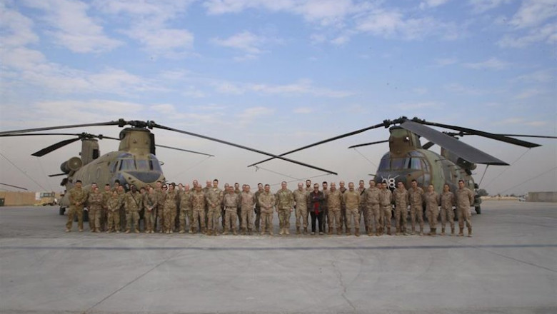 ep militares espanoles en taji irak en una visita del jemad en febrero