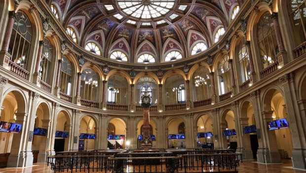 ep paneles del ibex 35 en el palacio de la bolsa de madrid en madrid espana ep paneles del ibex 35 en el palacio de la bolsa de madrid en madrid espana