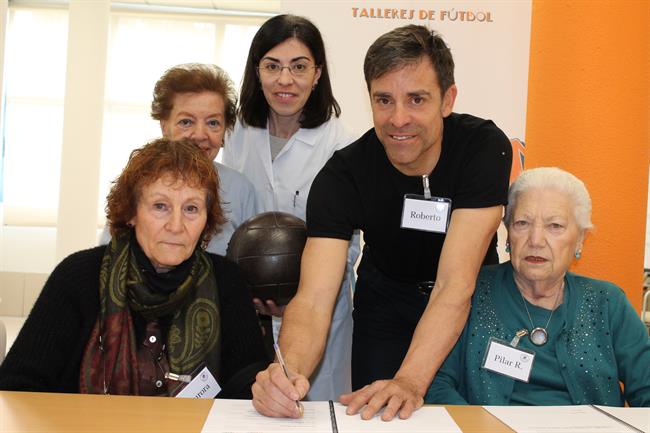 Roberto Solozábal participa en un taller de reminiscencia | MÓVET COMUNICACIÓN ep roberto solozabal participaun tallerreminiscencia