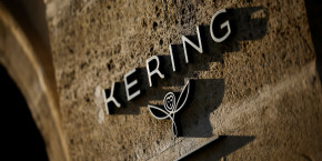 le logo de kering a paris en france 