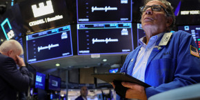 les traders travaillent a la bourse de new york 