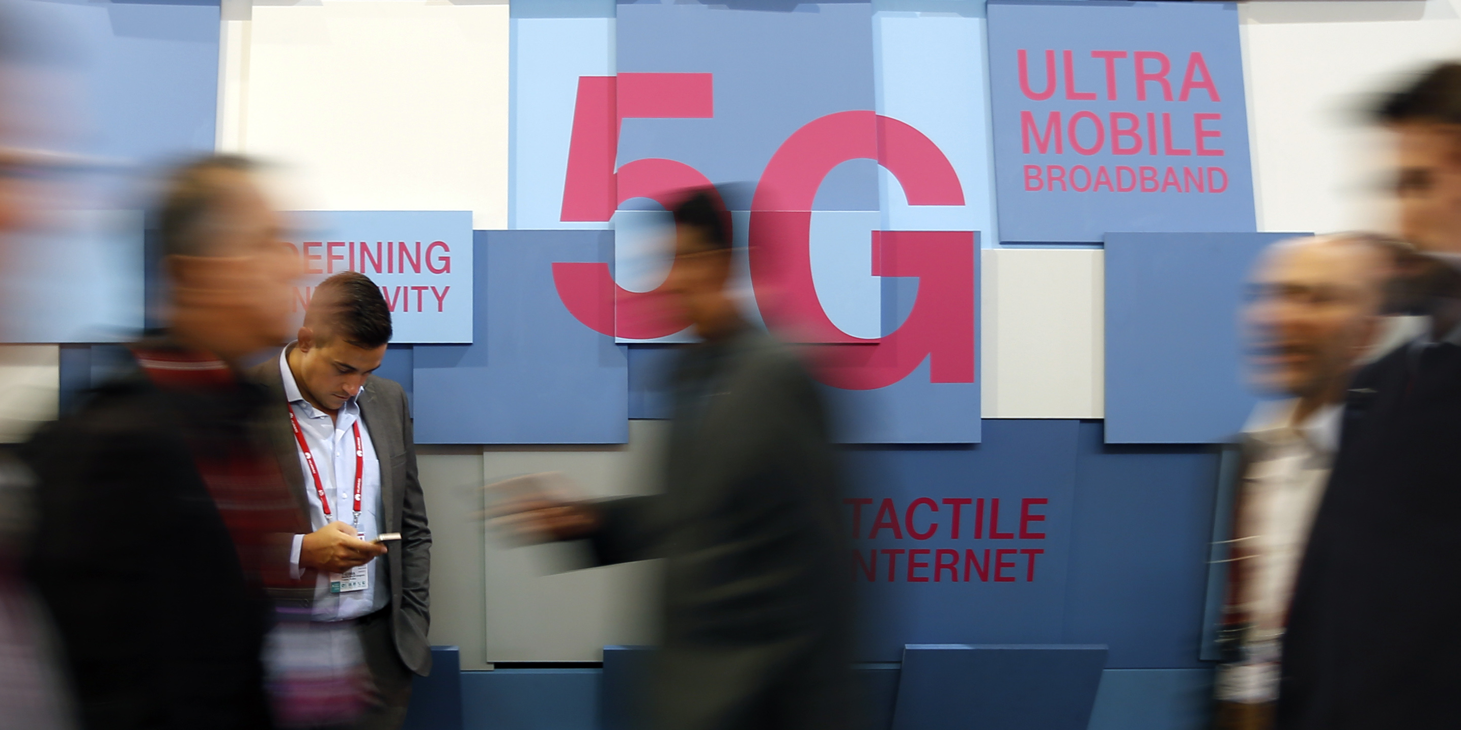 mobile-world-congress-5g-cloud-iot-french-tech-internet-des-objets-telephonie-telecoms-barcelone-2016-02-23